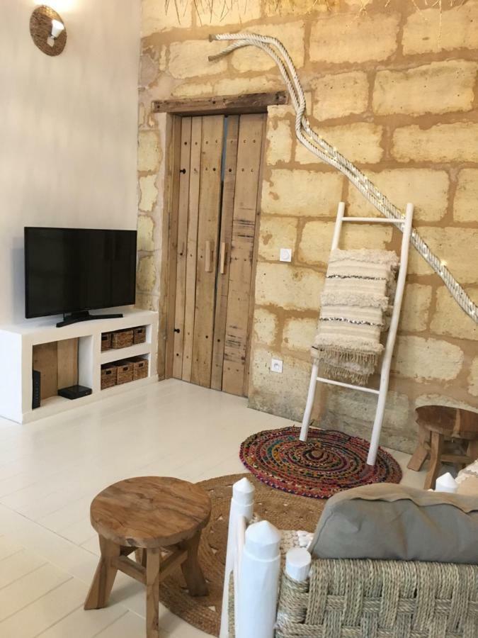 Mirmont Greek Style Apartment Bordeaux Bagian luar foto