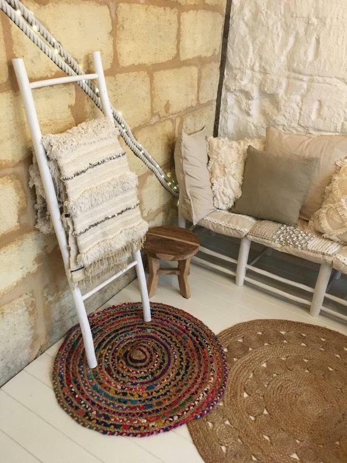 Mirmont Greek Style Apartment Bordeaux Bagian luar foto